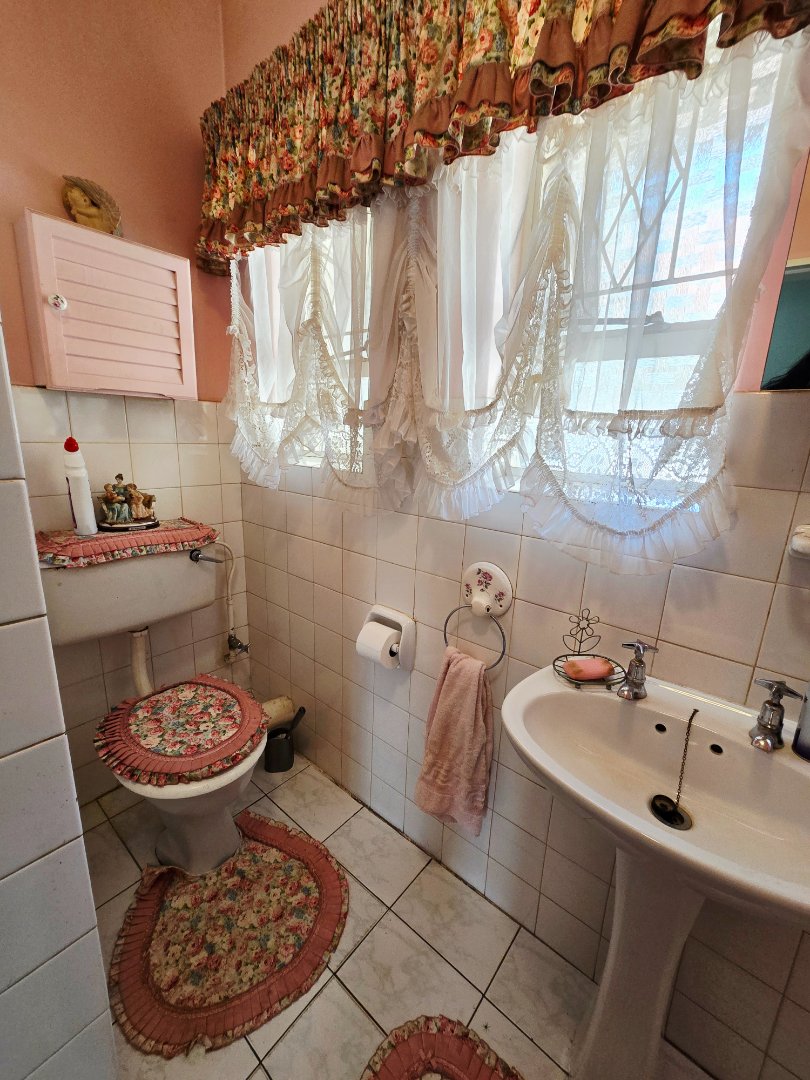 4 Bedroom Property for Sale in Neserhof North West